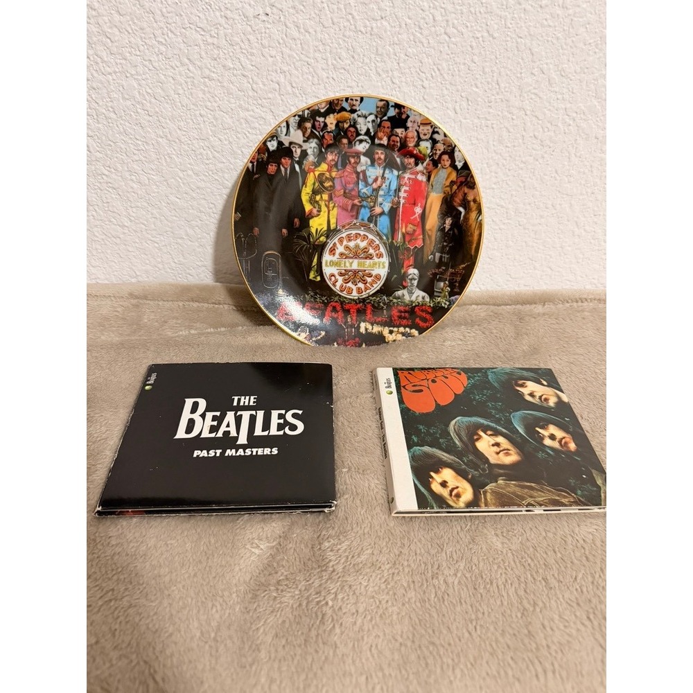 LOT The Beatles Sgt Pepper 25th Anniversary Delphi Plate Rubber Soul Masters CD